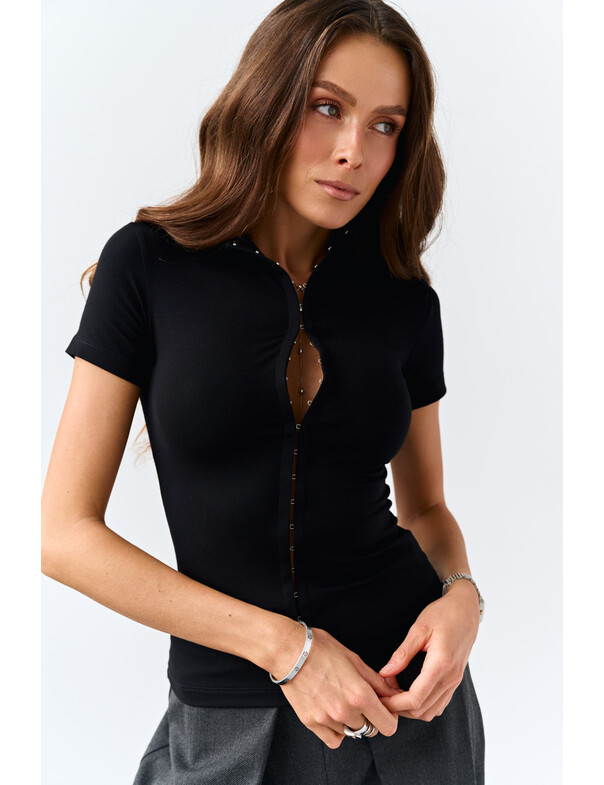 Футболка на гачках