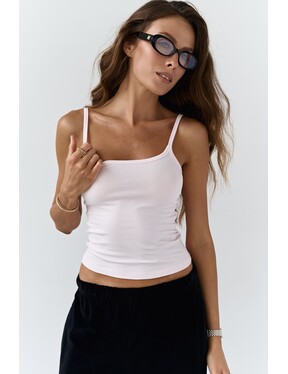 Женская майка на бретелях с регуляторами стрейч