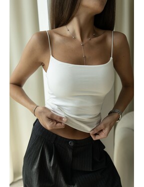 Жіноча майка на тонких бретелях 0