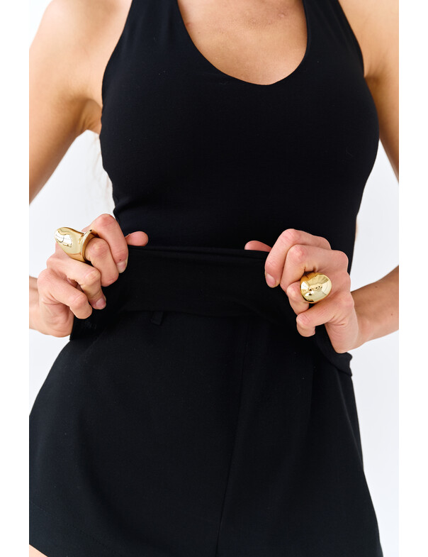 Майка с открытой спиной