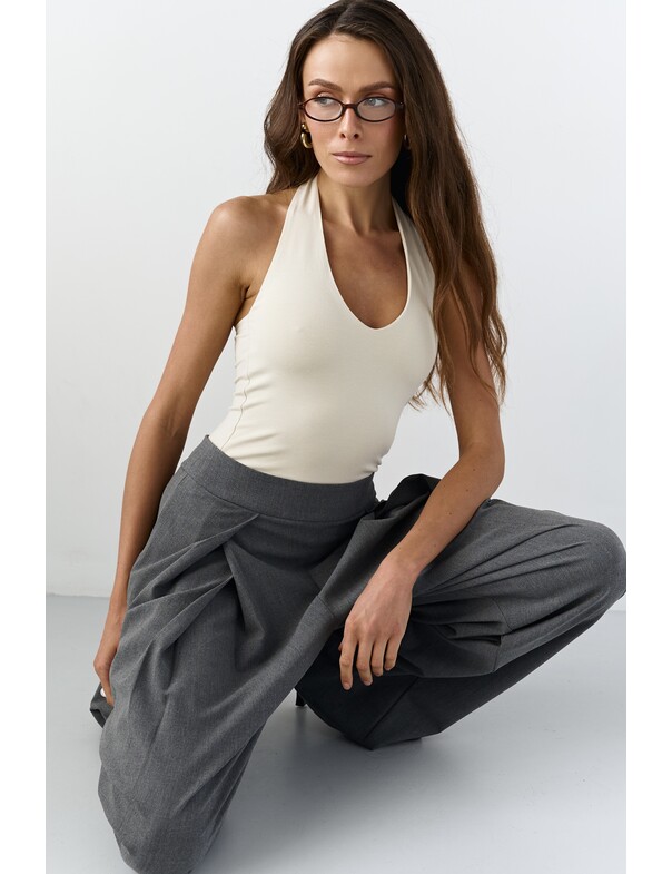 Майка з відкритою спиною