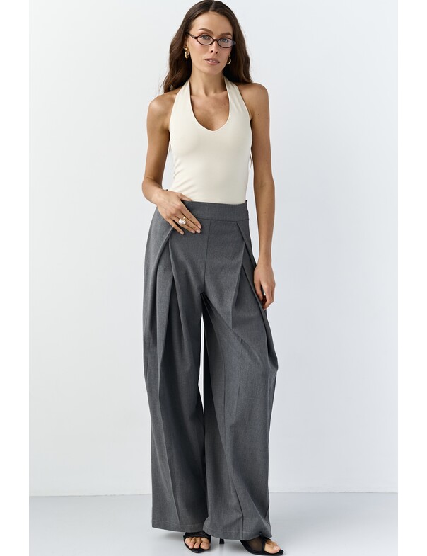 Майка з відкритою спиною