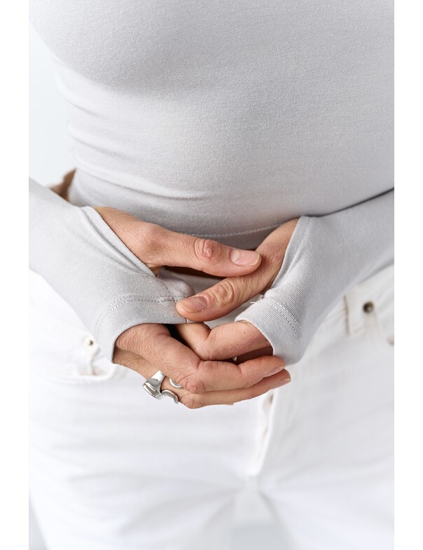 Лонгслів топ з вирізом на пальчик