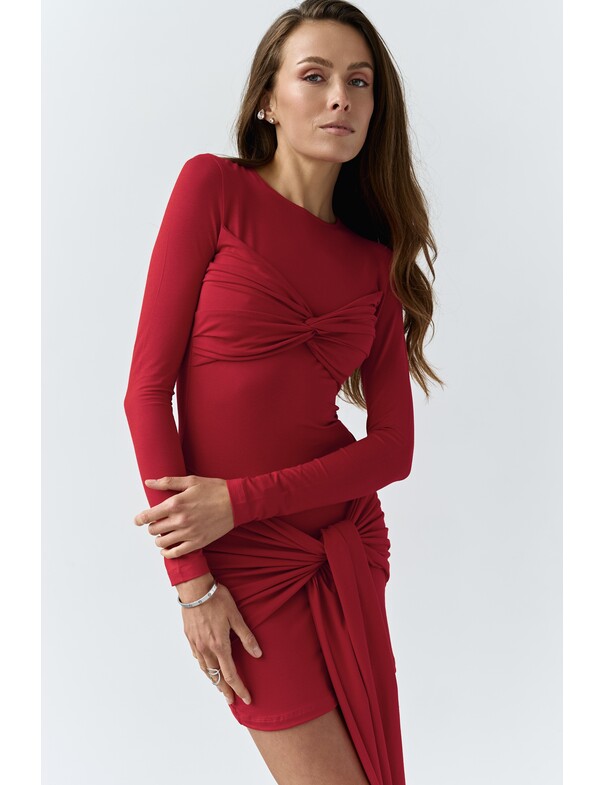 Cукня з драпіруванням по ліфу та зав'язкою